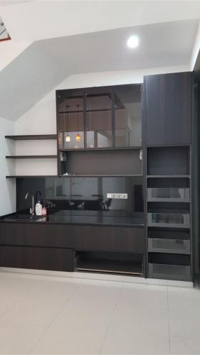 RT Furniture & Renovation - Kitchen Cabinet 001